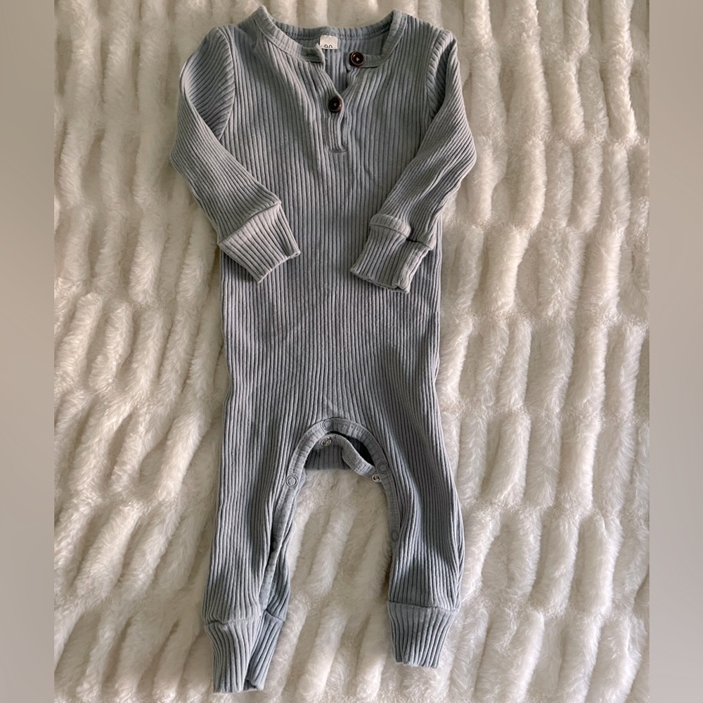 AMAZON gender neutral outfit